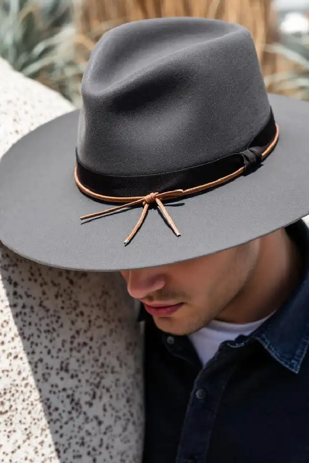 Byron Bay wool felt hat outfit idea for men@1.4x Byron Bay wool felt hat outfit idea for men@1.4x